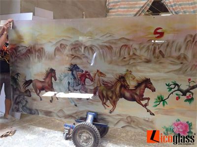 TRANH KÍNH BÁT MÃ 