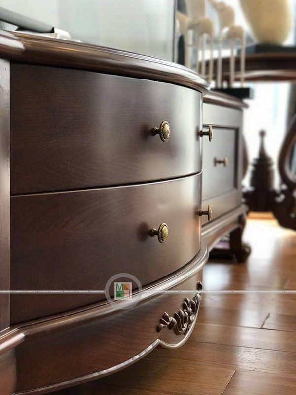 Công việc thi công kệ tivi gỗ óc chó cao cấp được thực hiện tại không gian phòng khách của biệt thự Ecopark Hưng Yên.